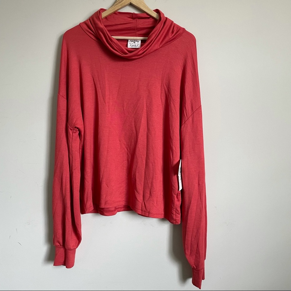 Dirtee Laundry Orange Turtle Neck Long Sleeve Light Sweater Shirt Size Medium